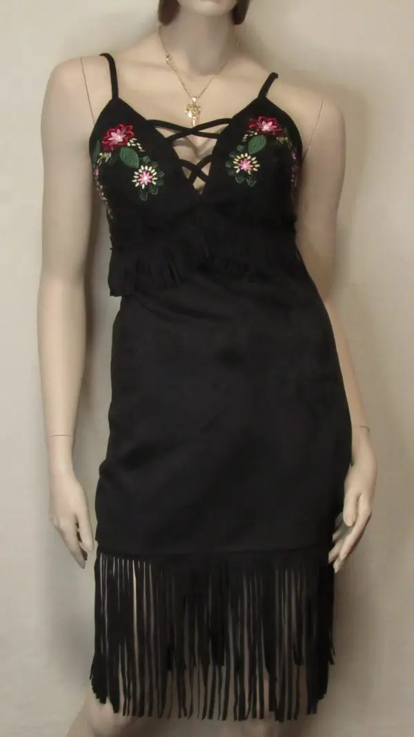 Vestido de Brabas Gamuza Bordado con Flores Negro